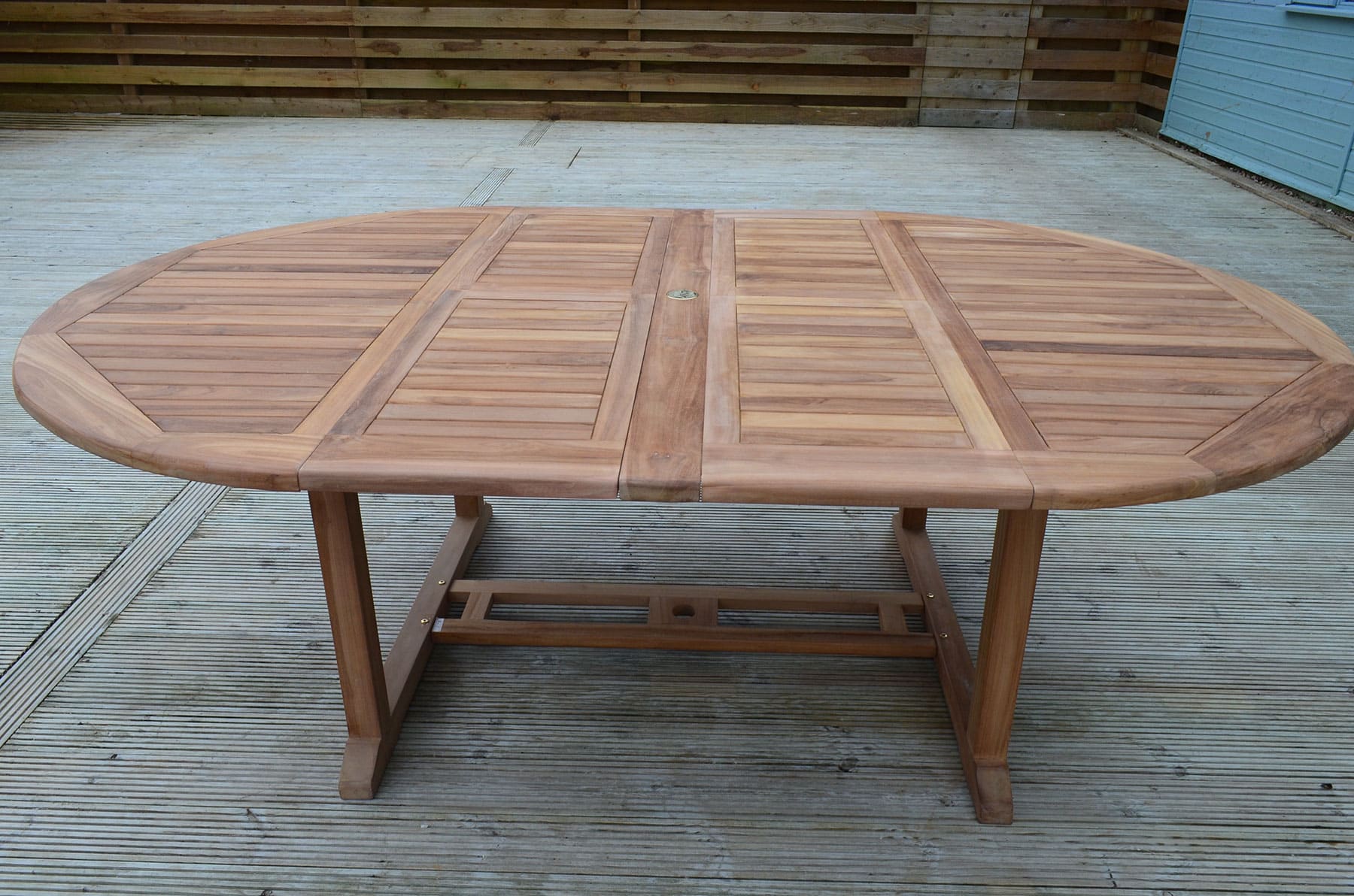 Ambleside | 1.5-2.3m Round Extending Teak Garden Dining Table | 6 to 10 Seater