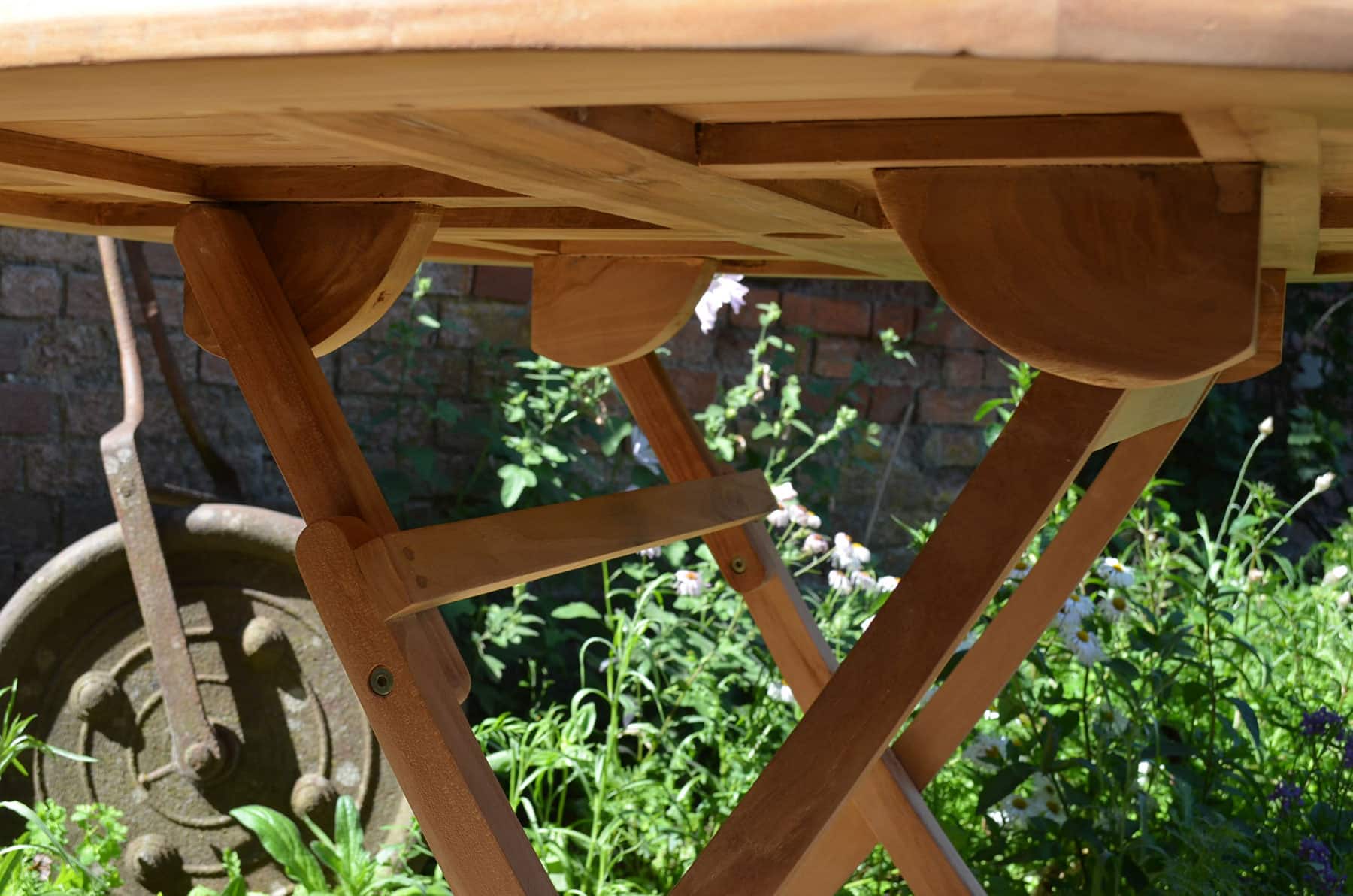 Mortimer | 1.2m Round Folding Teak Garden Dining Table | 6 Seater
