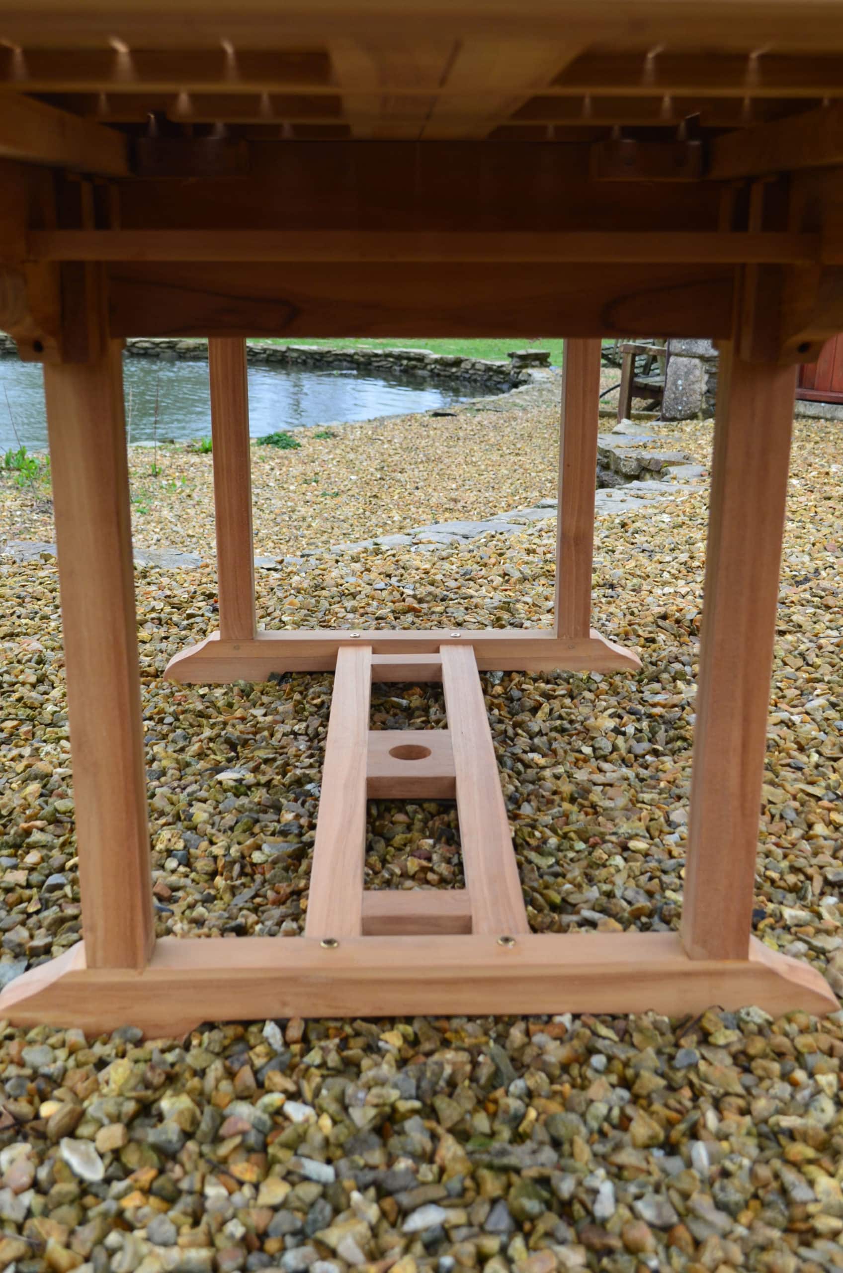 Zennor | 1.5-2.1m Rectangular Extending Teak Garden Dining Table | 6 to 10 Seater