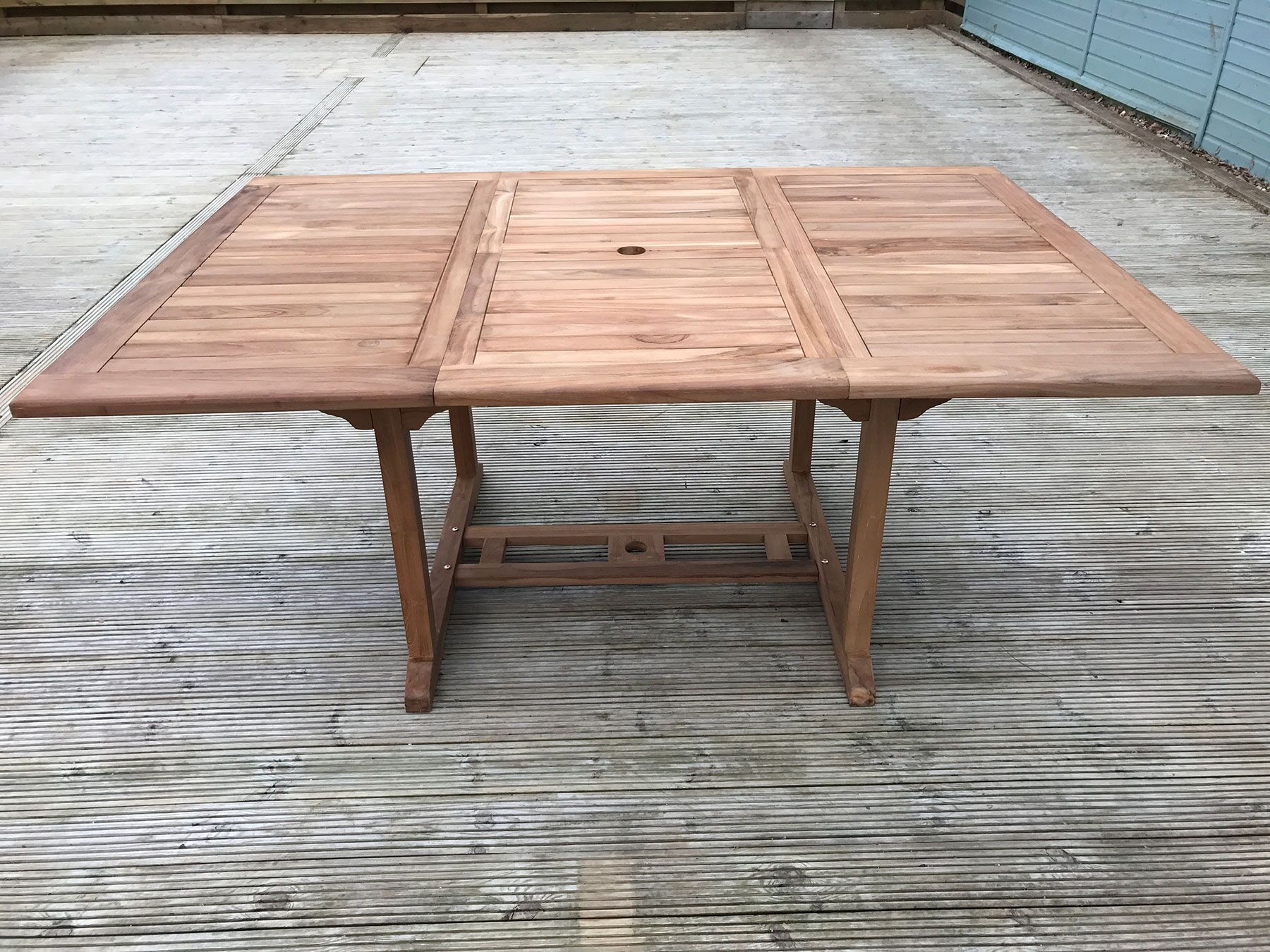 Lewes | 1.2-1.8m Square Extending Teak Garden Dining Table | 4 to 8 Seater