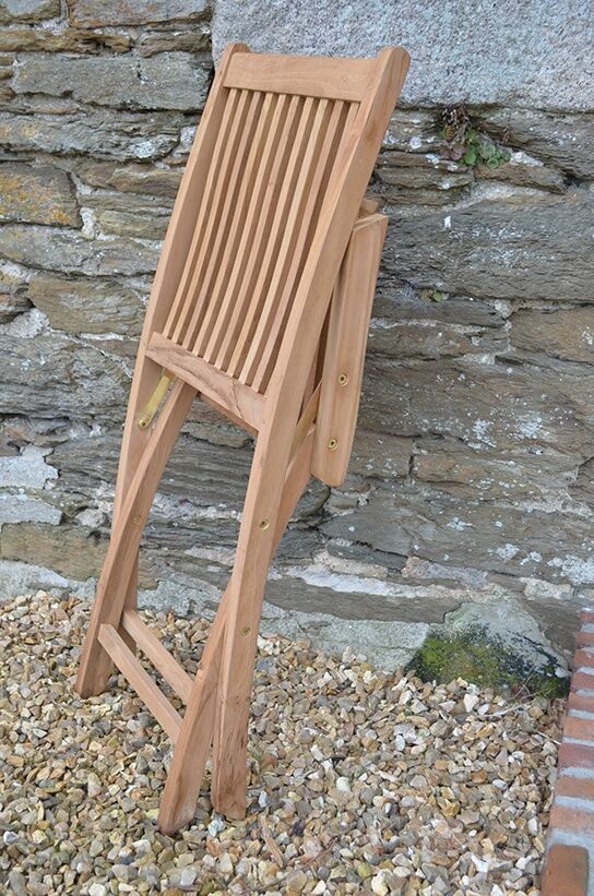 4 Seater Bucklebury Teak Garden Dining Set - Bucklebury 1.2m Round Gateleg Table with 4 Premium Teak Folding Chairs