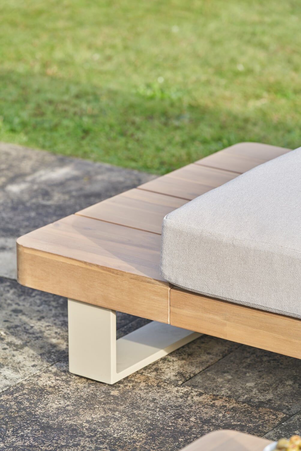 Osaka Latte Outdoor Corner Seating Set