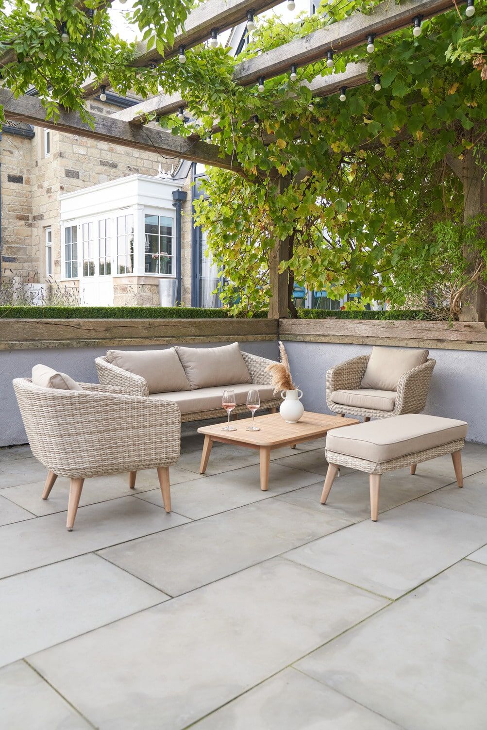 Cabon Outdoor Seating Set