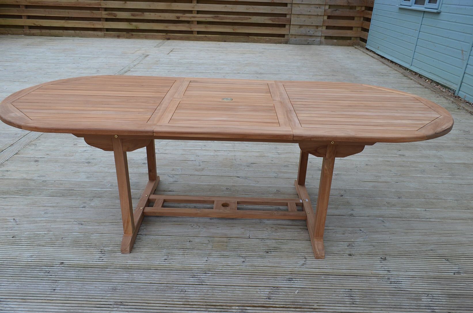 8 Seater Aviemore Teak Garden Dining Set - Aviemore Teak 1.8m-2.4m Oval Extending Table with 2 Premium Folding Armchairs and 6 Premium Folding Chairs
